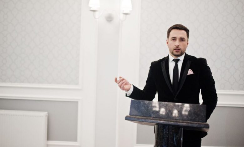 mastering-the-art-of-confident-public-speaking